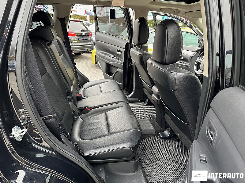 Mitsubishi Outlander 17 mitsubishi outlander 2014