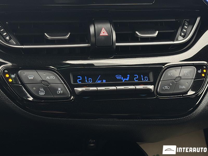 Toyota C-HR 11 toyota c-hr 2016