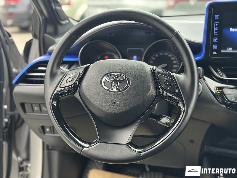 Toyota C-HR 7 toyota c-hr 2016