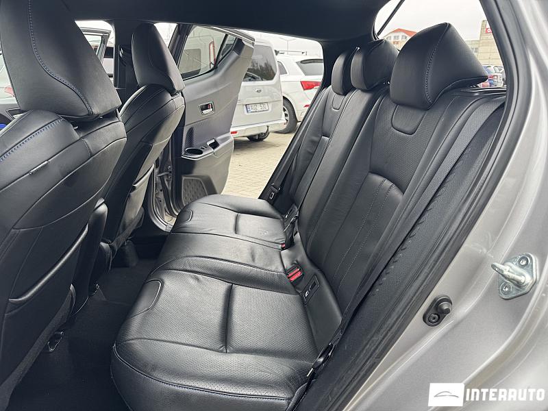 Toyota C-HR 13 toyota c-hr 2016