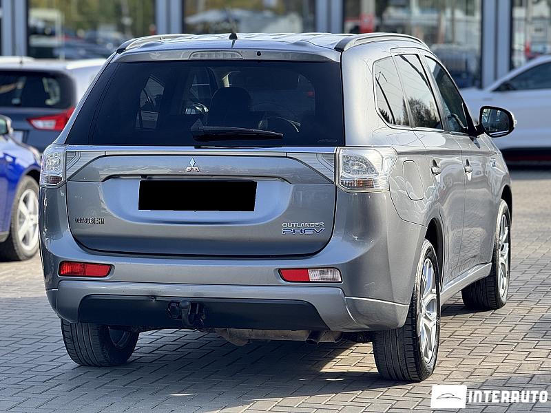 Mitsubishi Outlander 2 mitsubishi outlander 2013