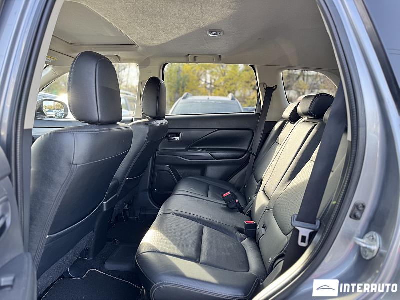 Mitsubishi Outlander 18 mitsubishi outlander 2013