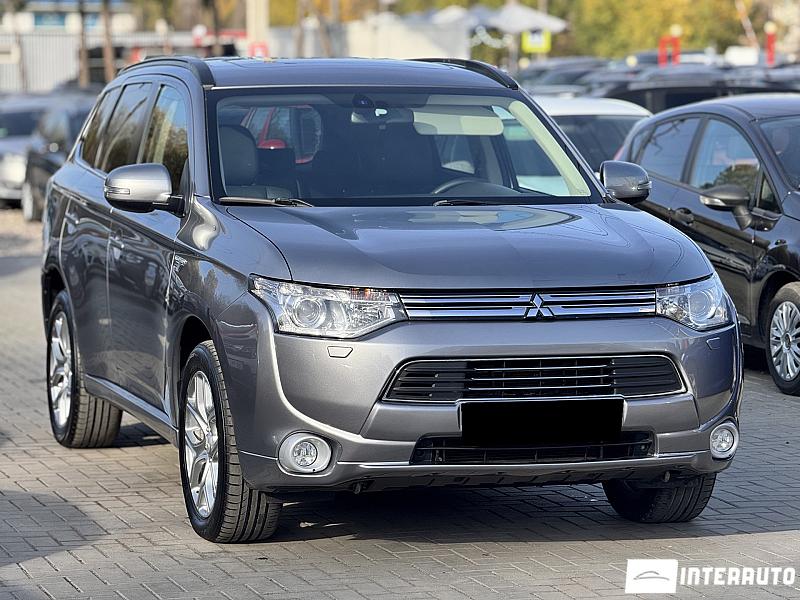 Mitsubishi Outlander 3 mitsubishi outlander 2013