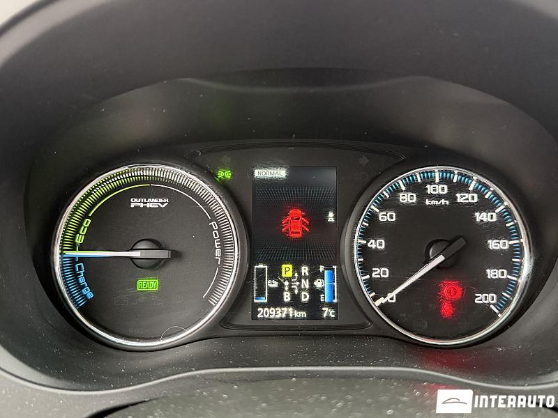 Mitsubishi Outlander 8 mitsubishi outlander 2013