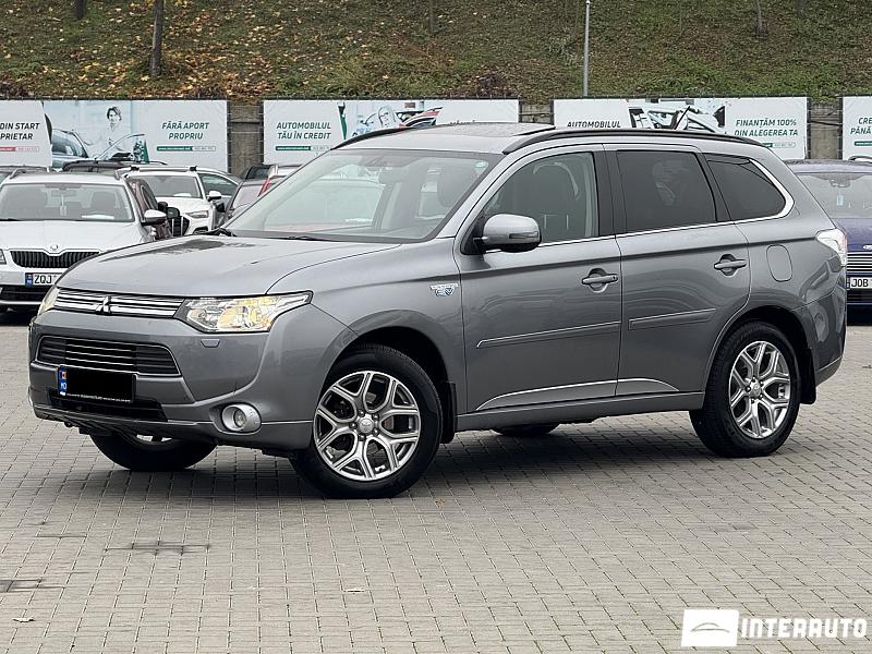 Mitsubishi Outlander 2 mitsubishi outlander 2013