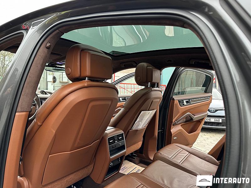 Porsche Cayenne E-Hybrid Coupe 9 porsche cayenne e-hybrid coupe 2021