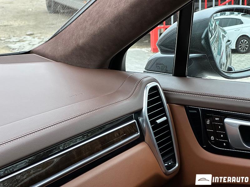 Porsche Cayenne E-Hybrid Coupe 17 porsche cayenne e-hybrid coupe 2021