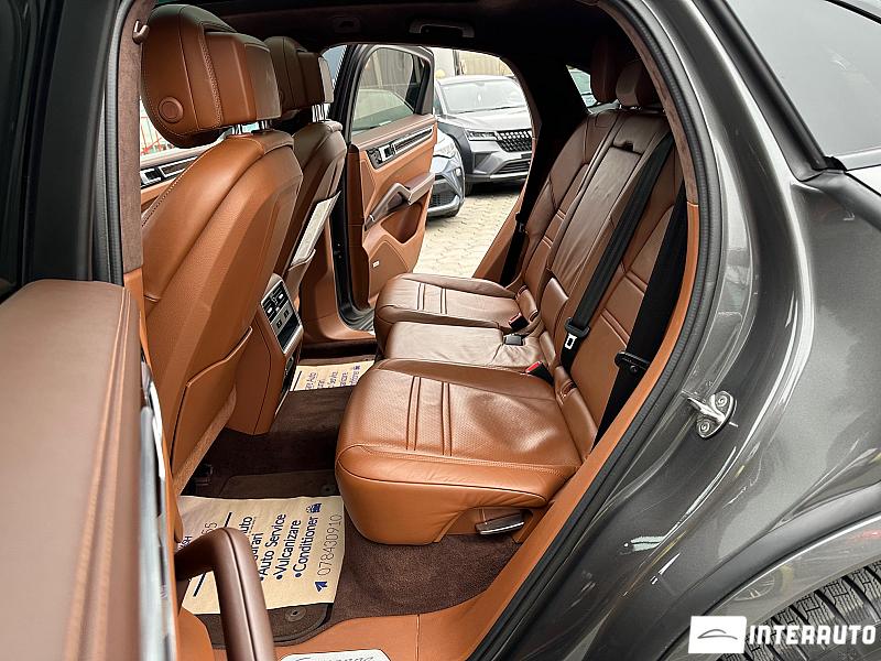 Porsche Cayenne E-Hybrid Coupe 7 porsche cayenne e-hybrid coupe 2021