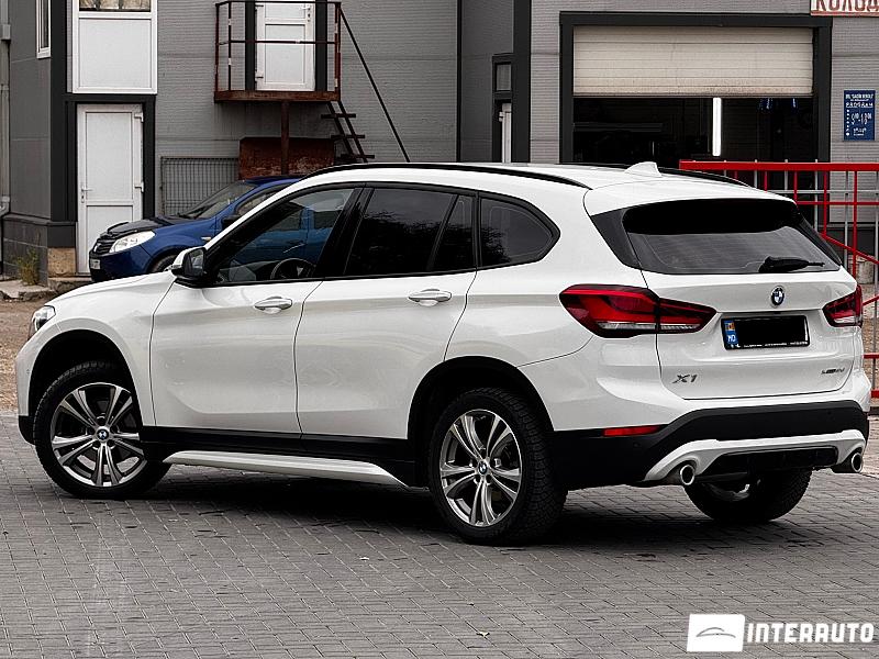 BMW X1 1.8D 4 bmw x1 1.8d 2019