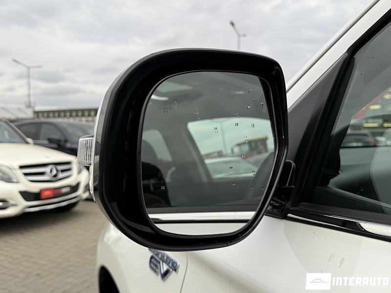 Mitsubishi Outlander 17 mitsubishi outlander 2018