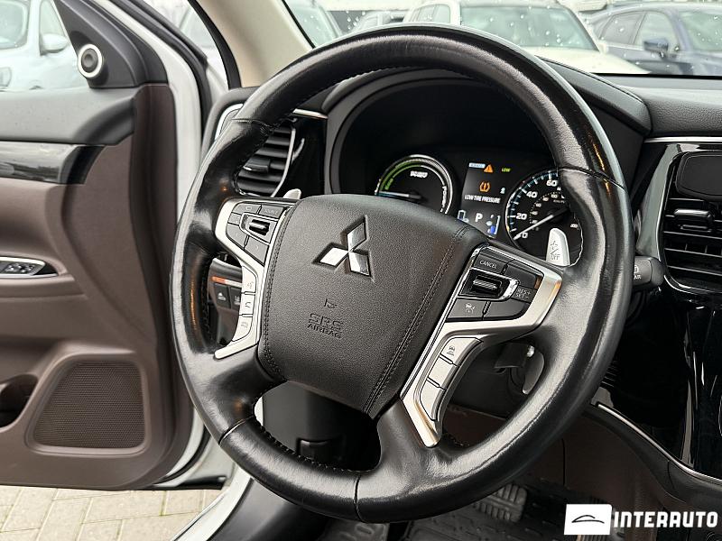 Mitsubishi Outlander 7 mitsubishi outlander 2018