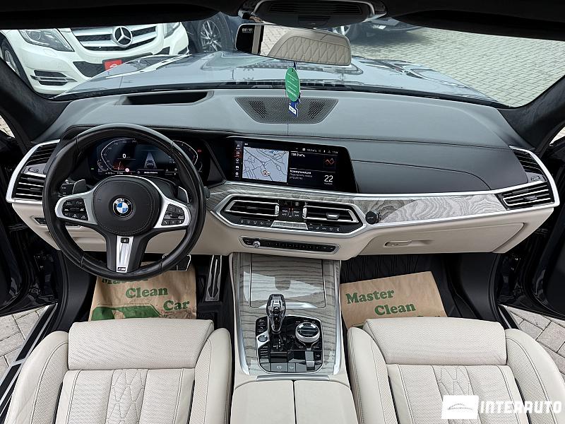BMW X7 3.0d 8 bmw x7 3.0d 2019