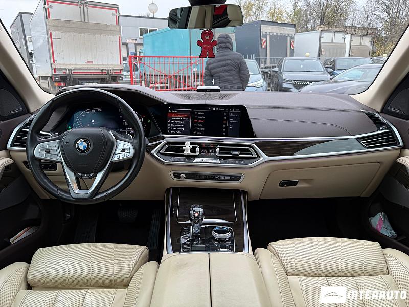 BMW X7 4.0i 8 bmw x7 4.0i 2019