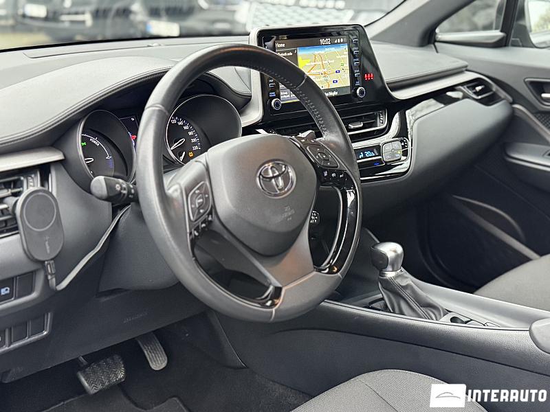 Toyota C-HR 8 toyota c-hr 2020