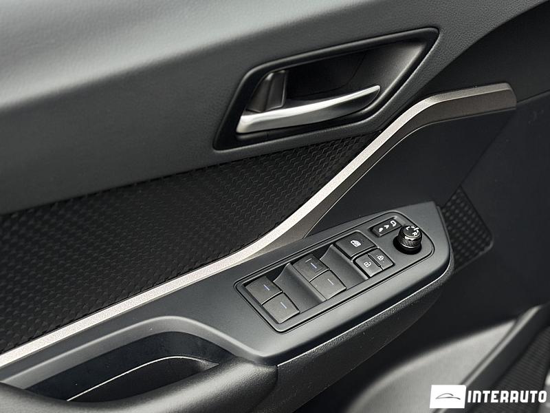 Toyota C-HR 6 toyota c-hr 2020