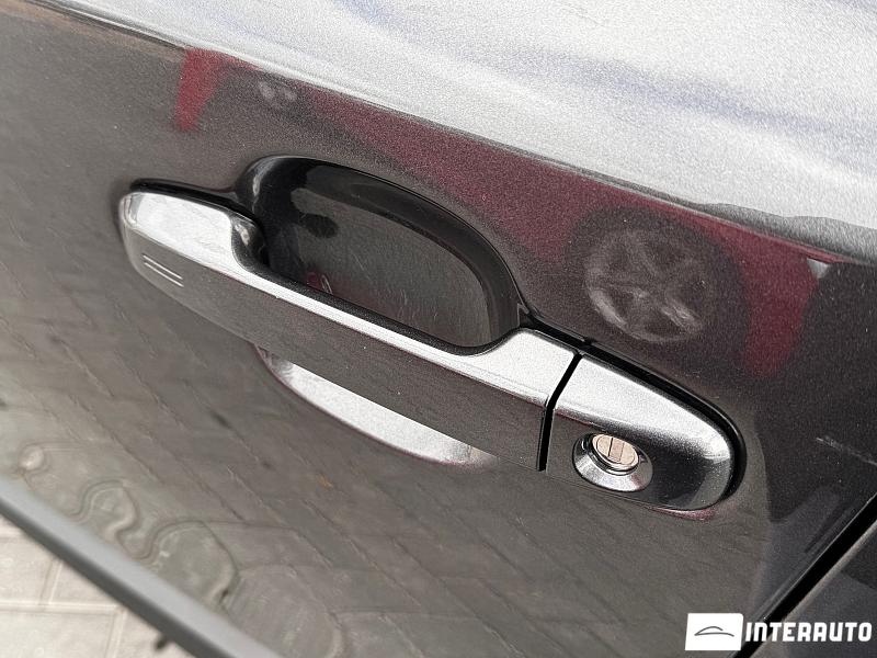 Toyota C-HR 17 toyota c-hr 2021