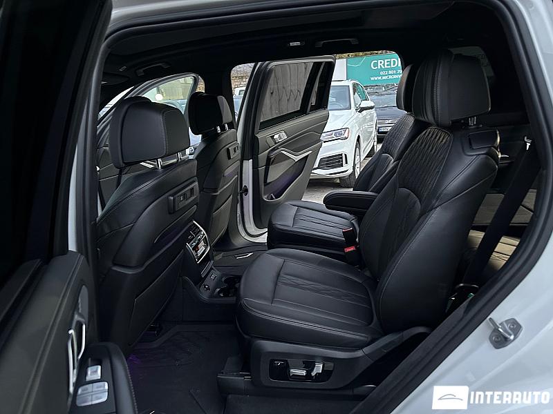 BMW X7 4.0i 6 bmw x7 4.0i 2020