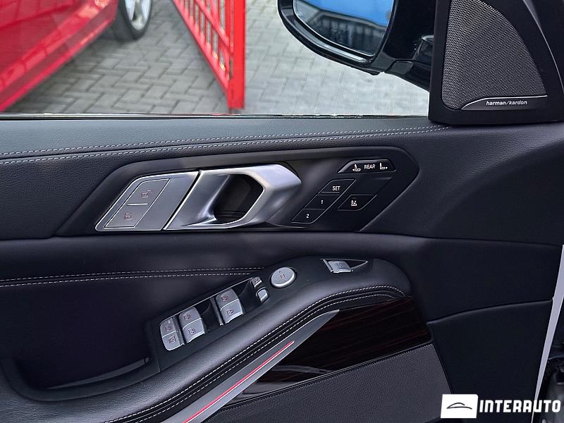 BMW X7 4.0i 25 bmw x7 4.0i 2020