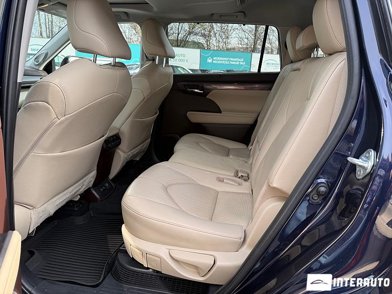 Toyota Highlander 17 toyota highlander 2020