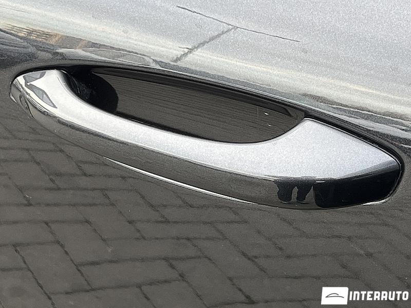 Porsche Macan 18 porsche macan 2016