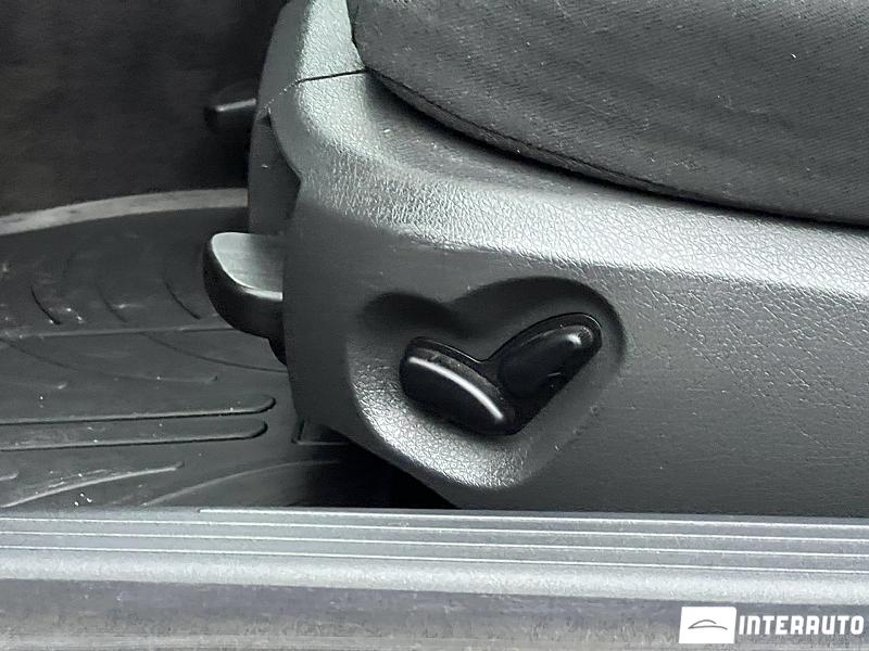 Mercedes E 200 19 mercedes e 200 2005