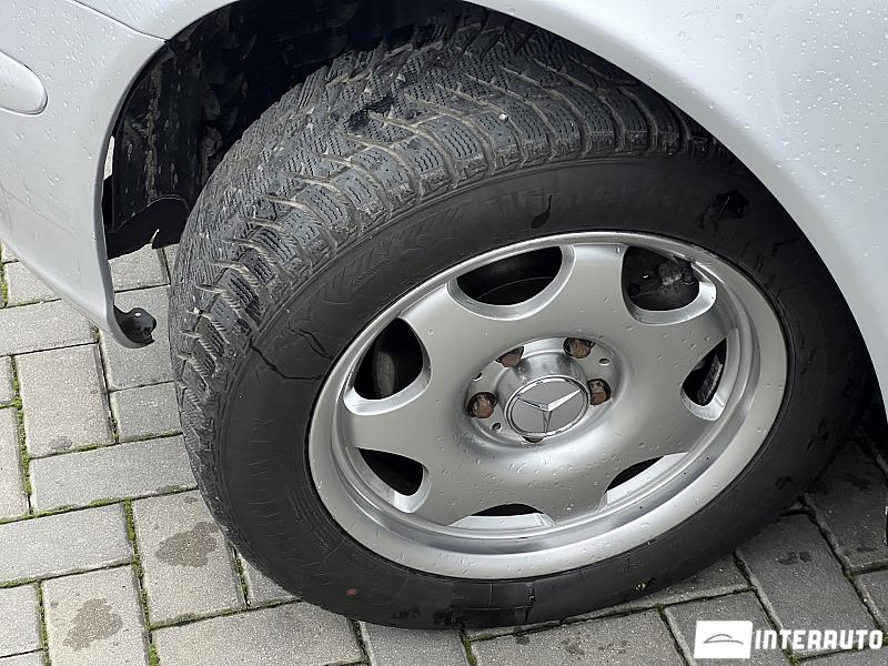 Mercedes E 200 16 mercedes e 200 2005