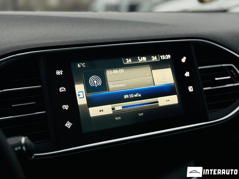 Peugeot 308 9 peugeot 308 2015