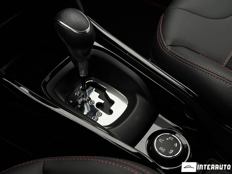 Peugeot 2008 12 peugeot 2008 2019