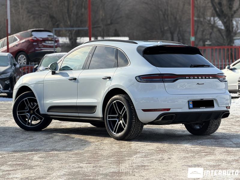 Porsche Macan 2 porsche macan 2019
