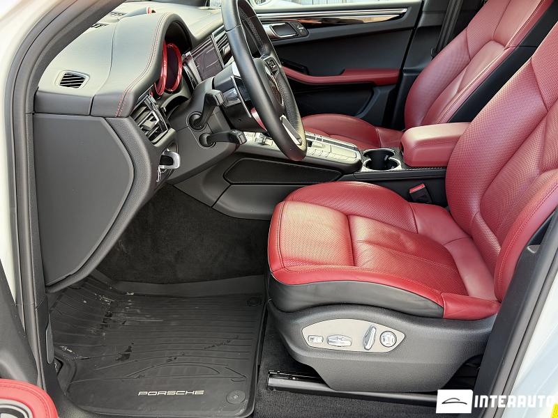 Porsche Macan 9 porsche macan 2019