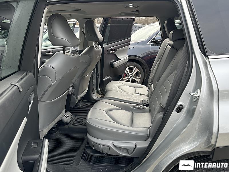 Toyota Highlander 13 toyota highlander 2023