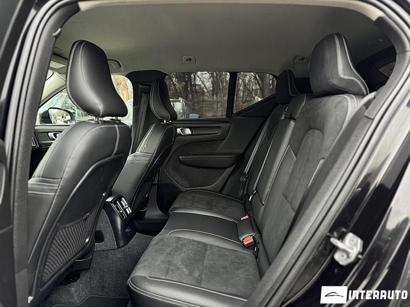 Volvo XC 40 17 volvo xc 40 2021