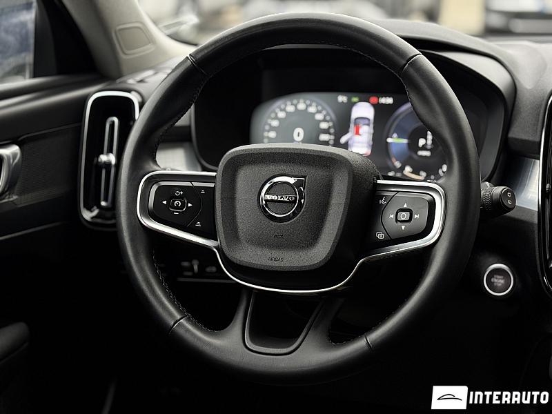 Volvo XC 40 11 volvo xc 40 2021