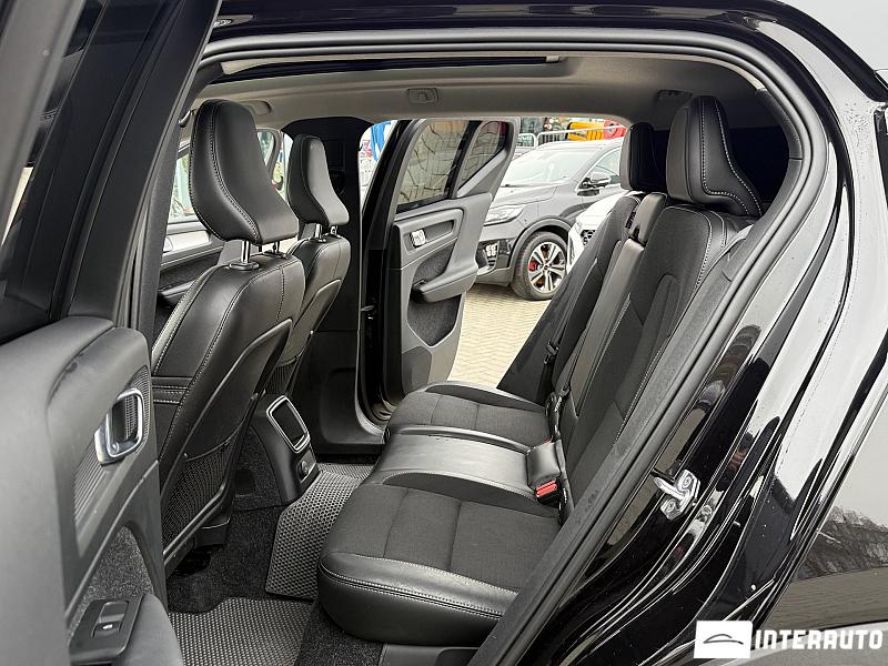 Volvo XC 40 13 volvo xc 40 2020