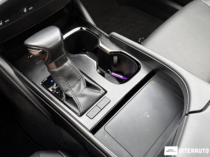 Lexus ES 300h 15 lexus es 300h 2023