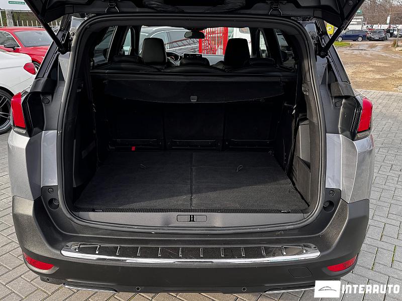 Peugeot 5008 17 peugeot 5008 2020