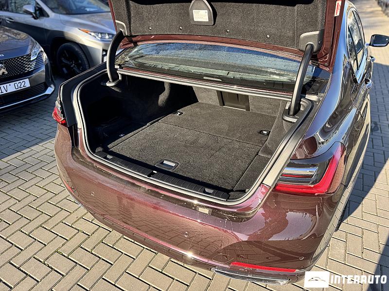 BMW 745e 5 bmw 745e 2019