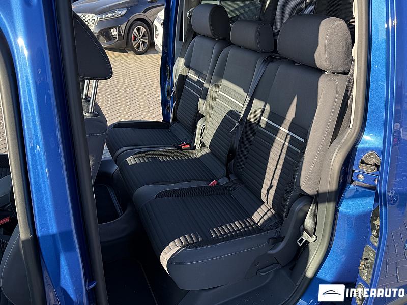 Volkswagen Caddy Maxi 12 volkswagen caddy maxi 2015