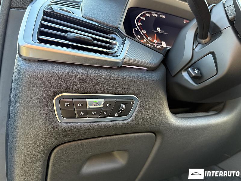 BMW X5 4.0i 22 bmw x5 4.0i 2019