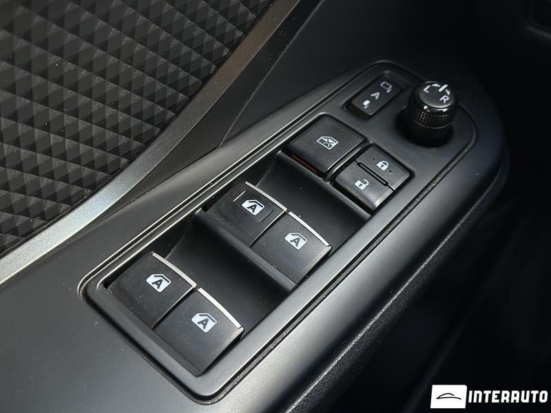 Toyota C-HR 7 toyota c-hr 2018