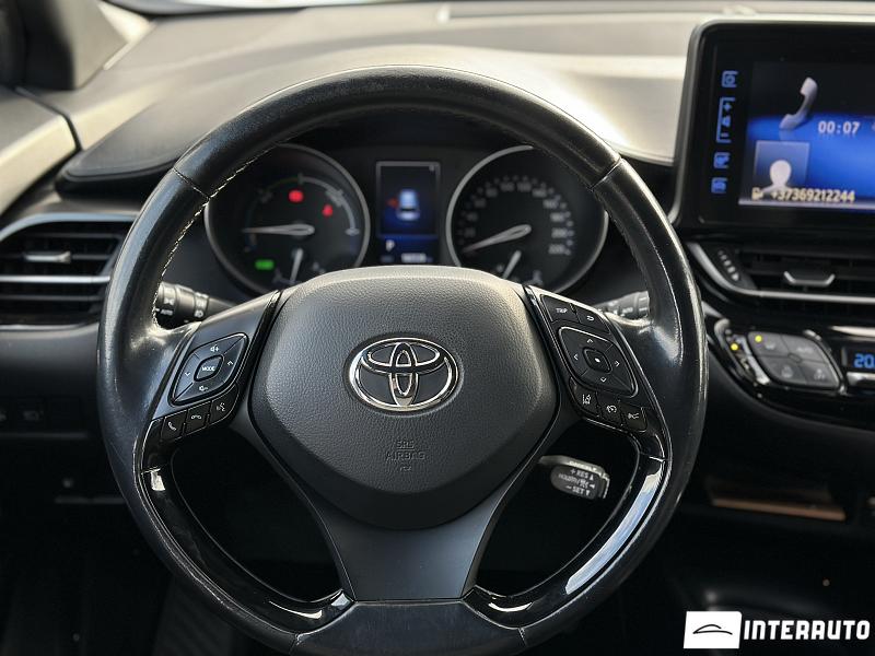 Toyota C-HR 10 toyota c-hr 2018