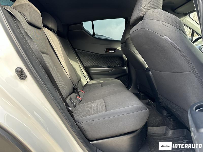 Toyota C-HR 16 toyota c-hr 2018