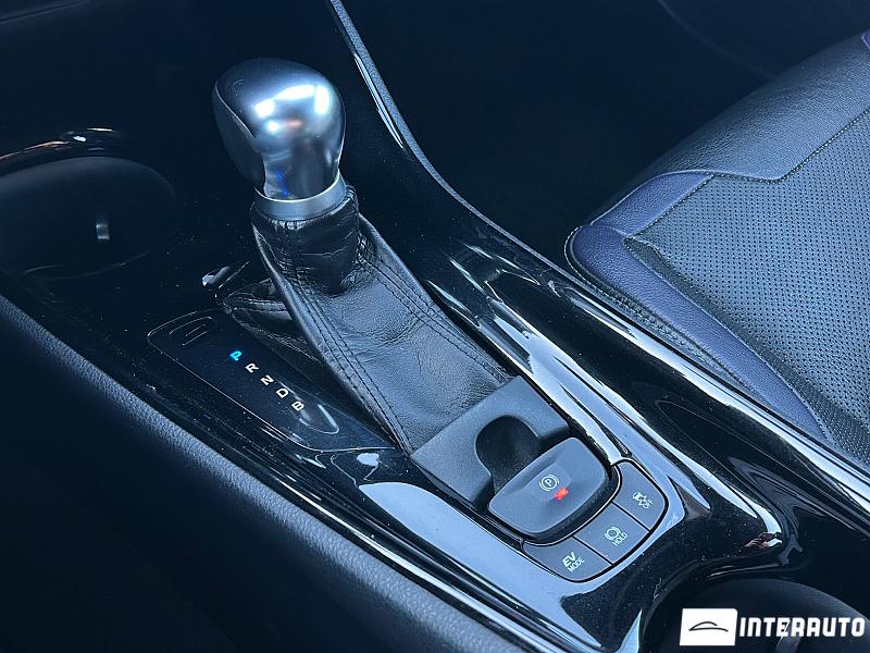 Toyota C-HR 14 toyota c-hr 2018