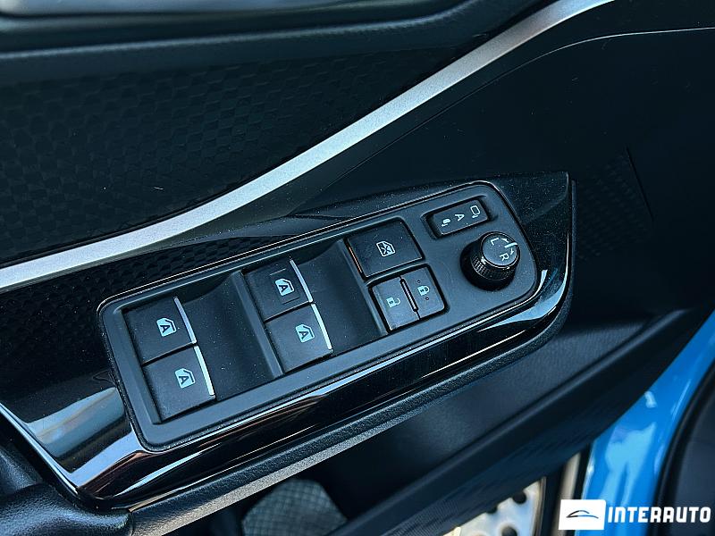 Toyota C-HR 7 toyota c-hr 2018