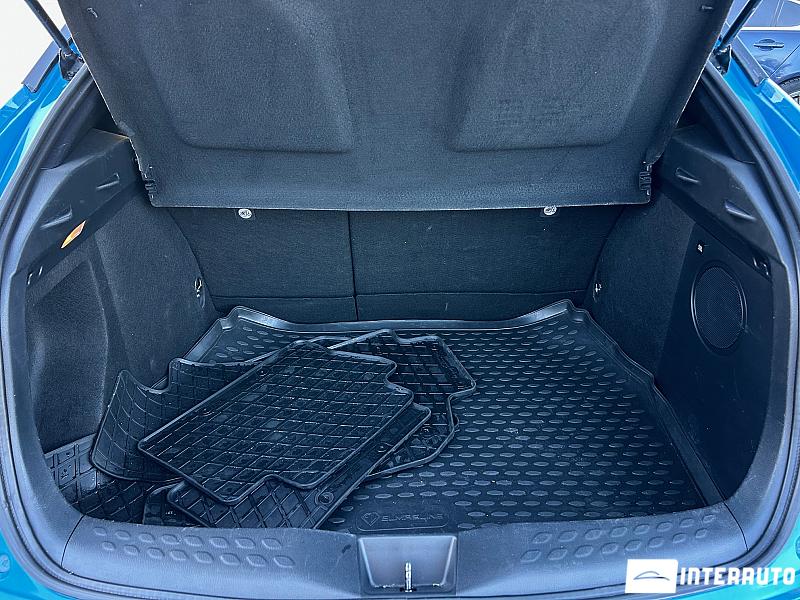 Toyota C-HR 18 toyota c-hr 2018