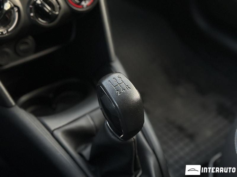 Peugeot 208 12 peugeot 208 2019