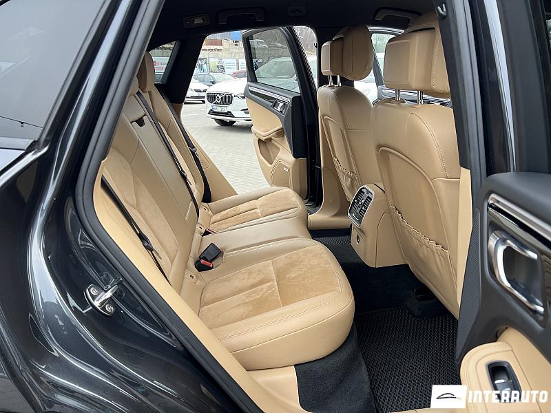 Porsche Macan 15 porsche macan 2017