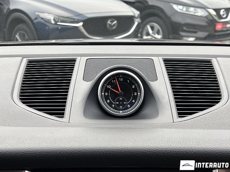 Porsche Macan 9 porsche macan 2017