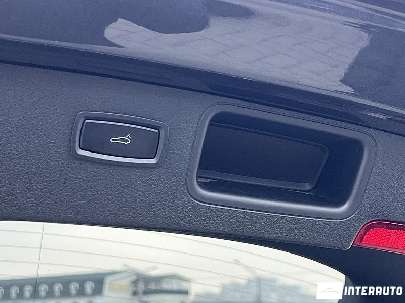 Porsche Macan 22 porsche macan 2017