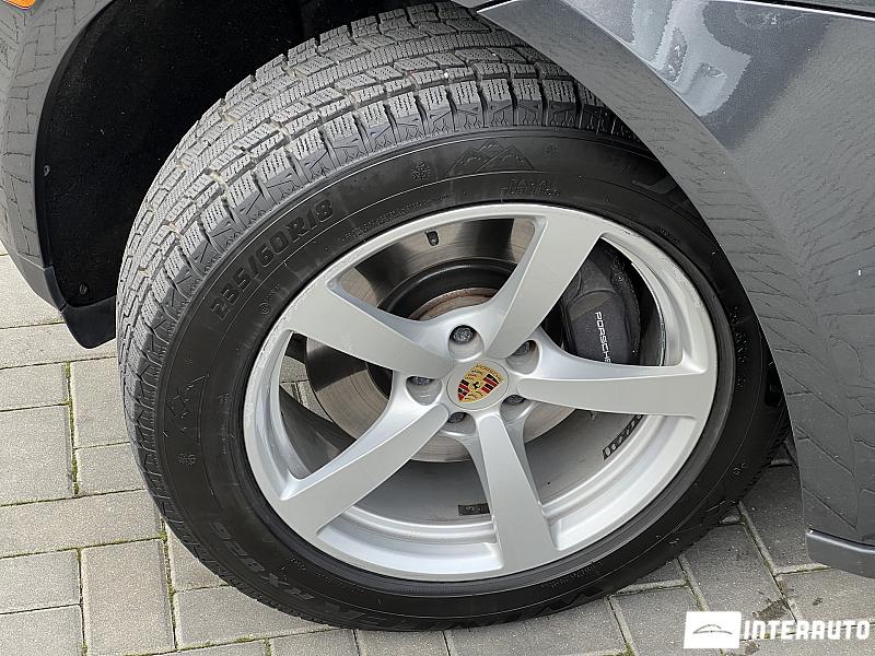 Porsche Macan 17 porsche macan 2017